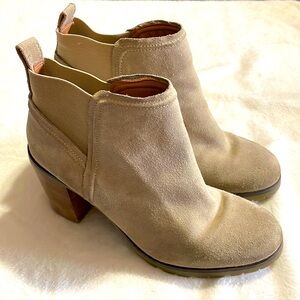 Crevo Charlee Beige Leather Upper Heeled Bookie Boots
